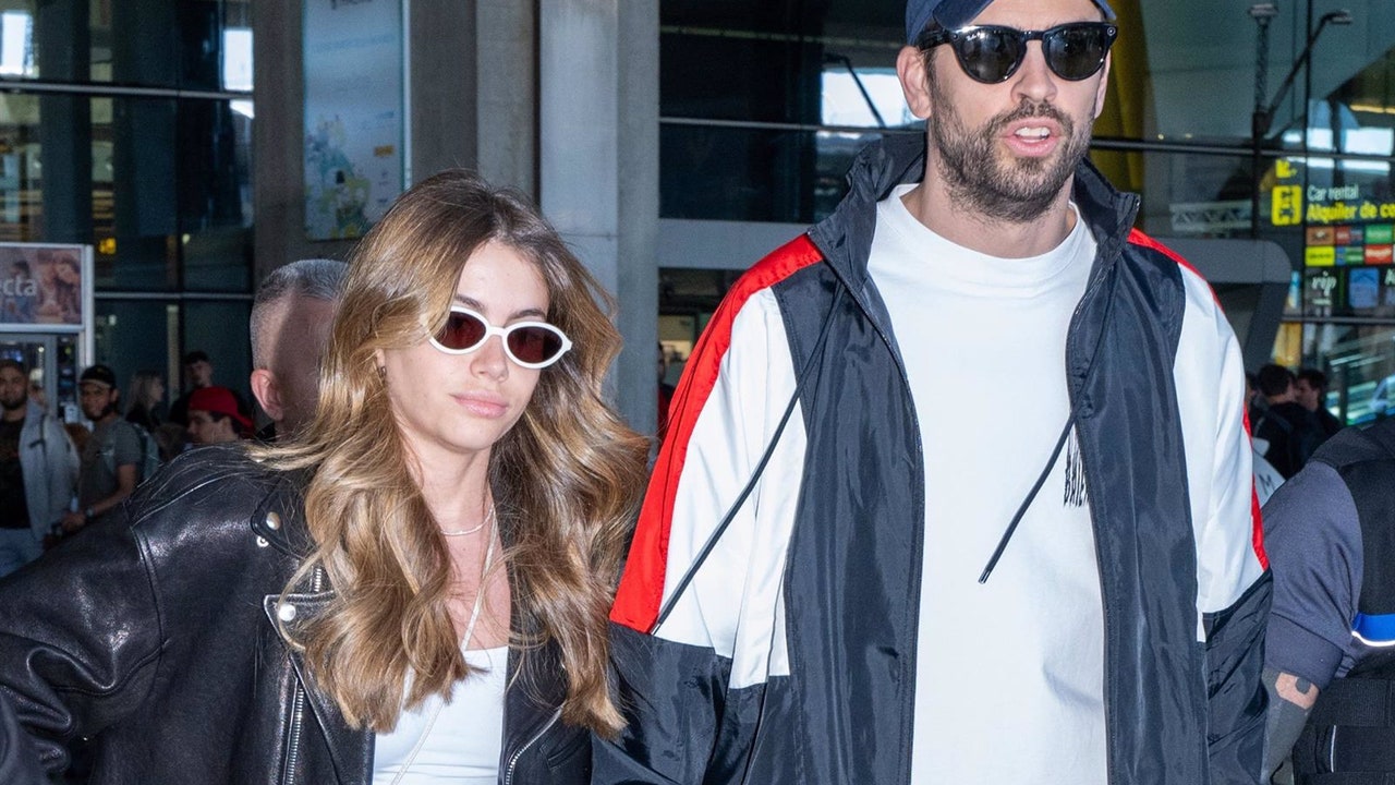 Le look d’aéroport ultra confortable de Clara Chía à adopter pour le pont de décembre