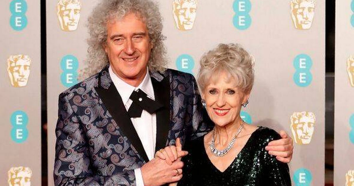 Anita Dobson : je me sens bien, avec ou sans Brian May, face à une situation délicate
