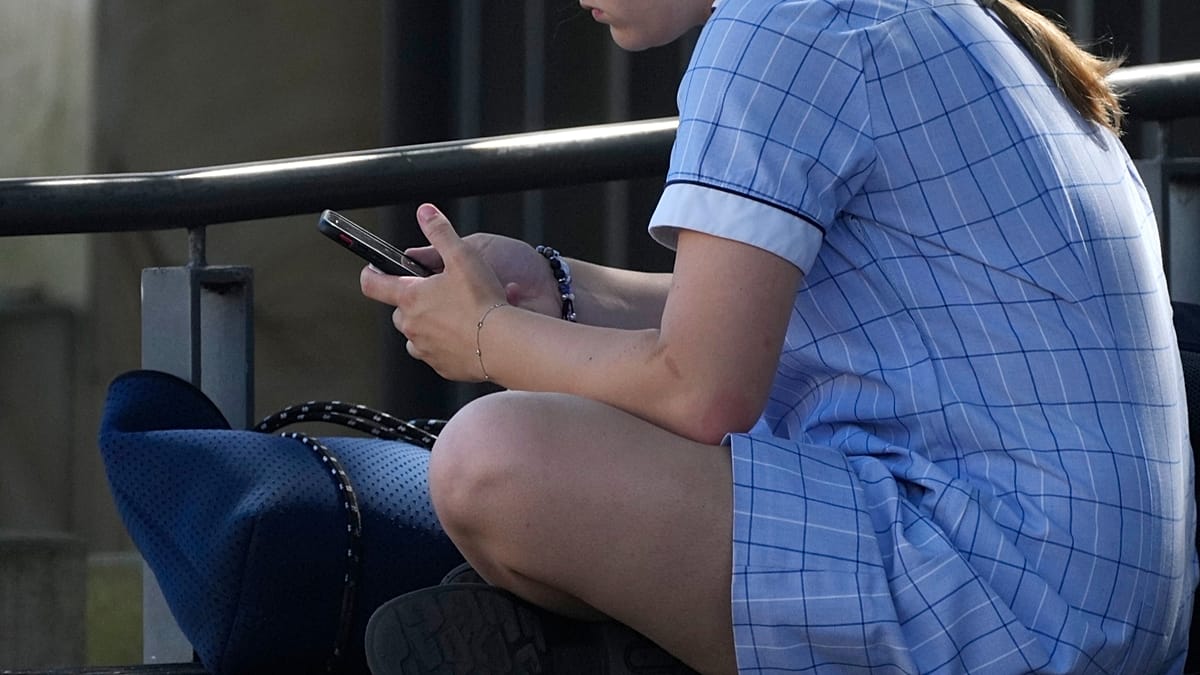 Australie impose un embargo social : les moins de 16 ans bannis de Reddit et Kick !