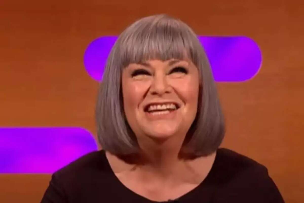 Dawn French contrainte de s’excuser après un vif tollé sur une vidéo de guerre à Gaza