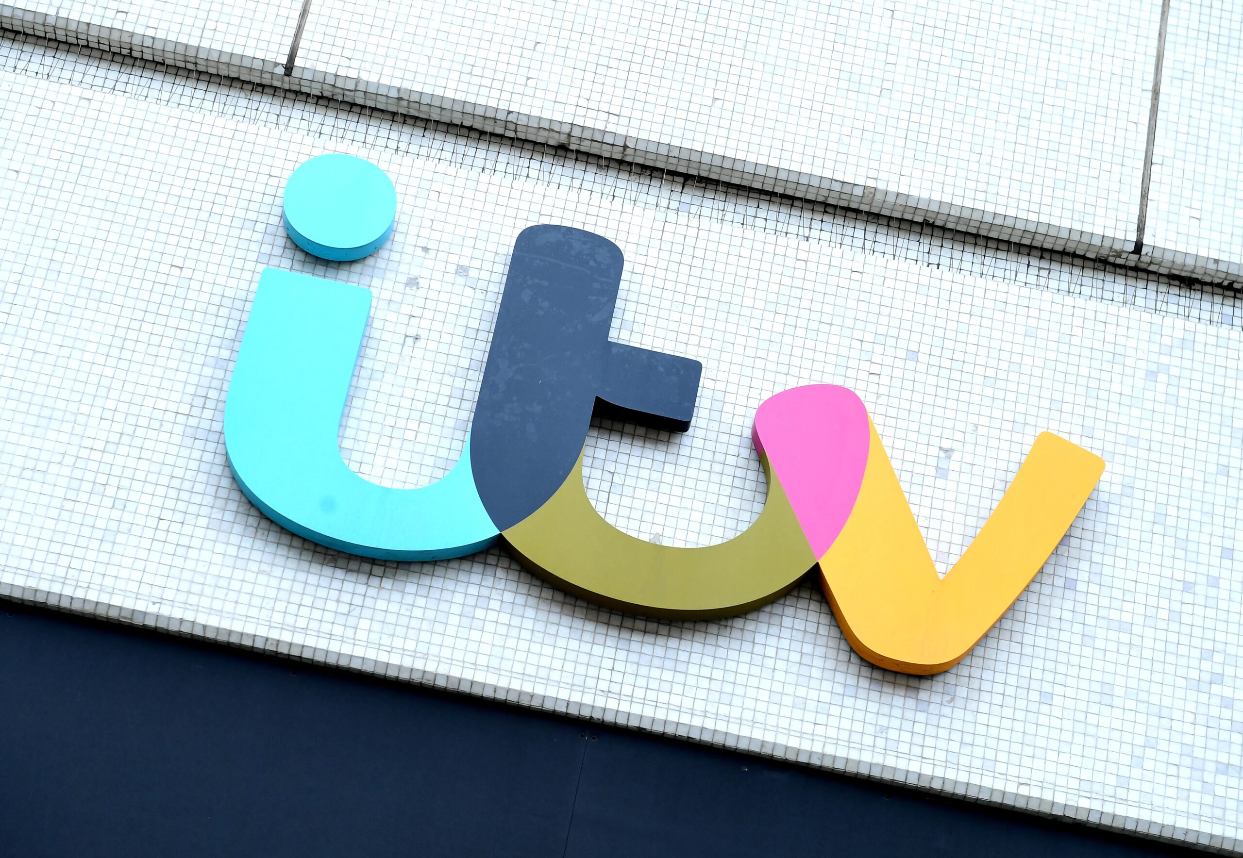 ITV attire une star des Traîtres après son succès fulgurant