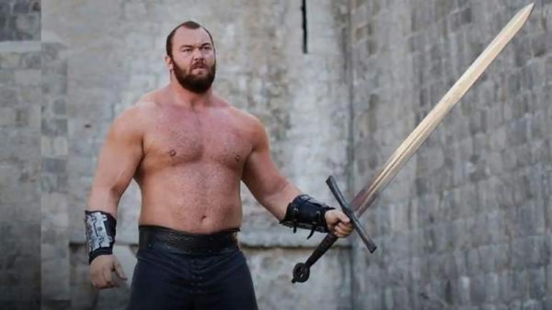 L’acteur de ‘Game of Thrones’ attendrit les réseaux avec une photo de son bébé