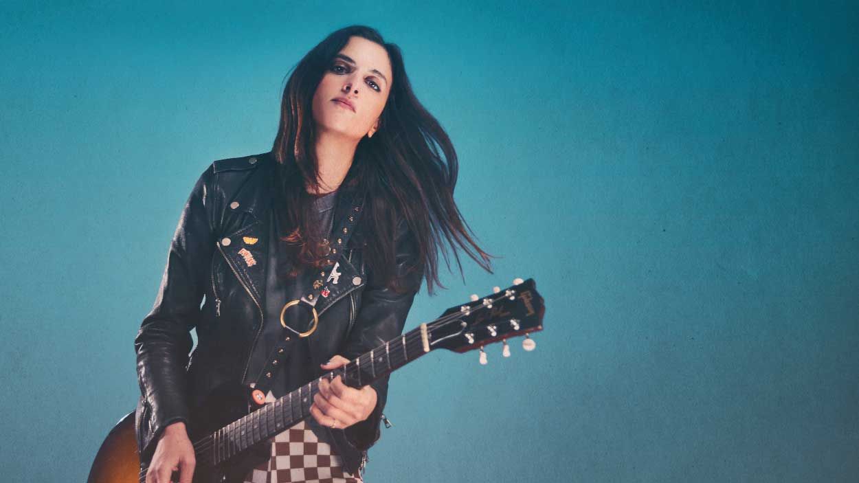 Laura Cox : la star YouTube française qui défie le rock !