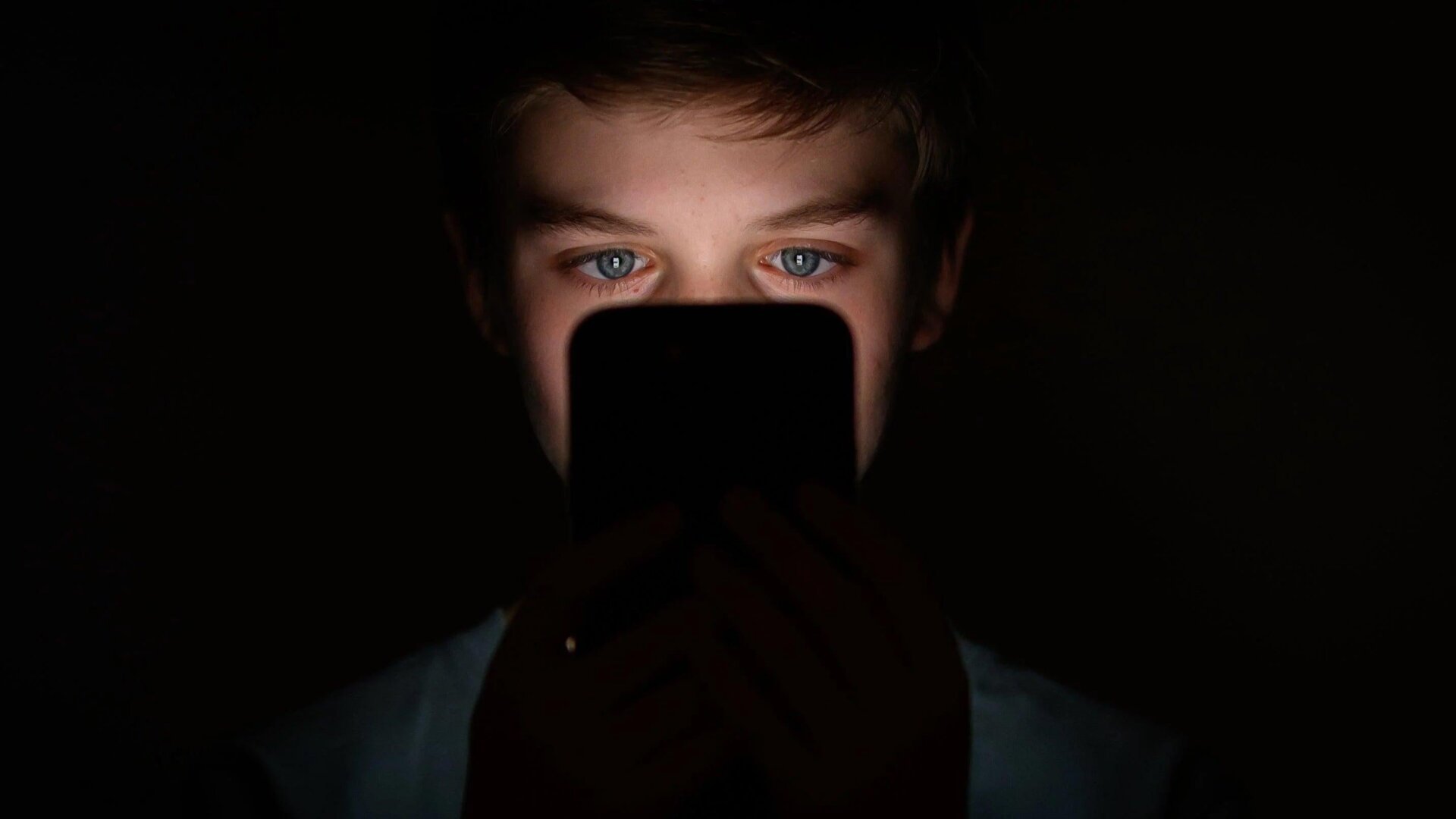 Le Danemark decide de bannir les réseaux sociaux pour les moins de 15 ans !