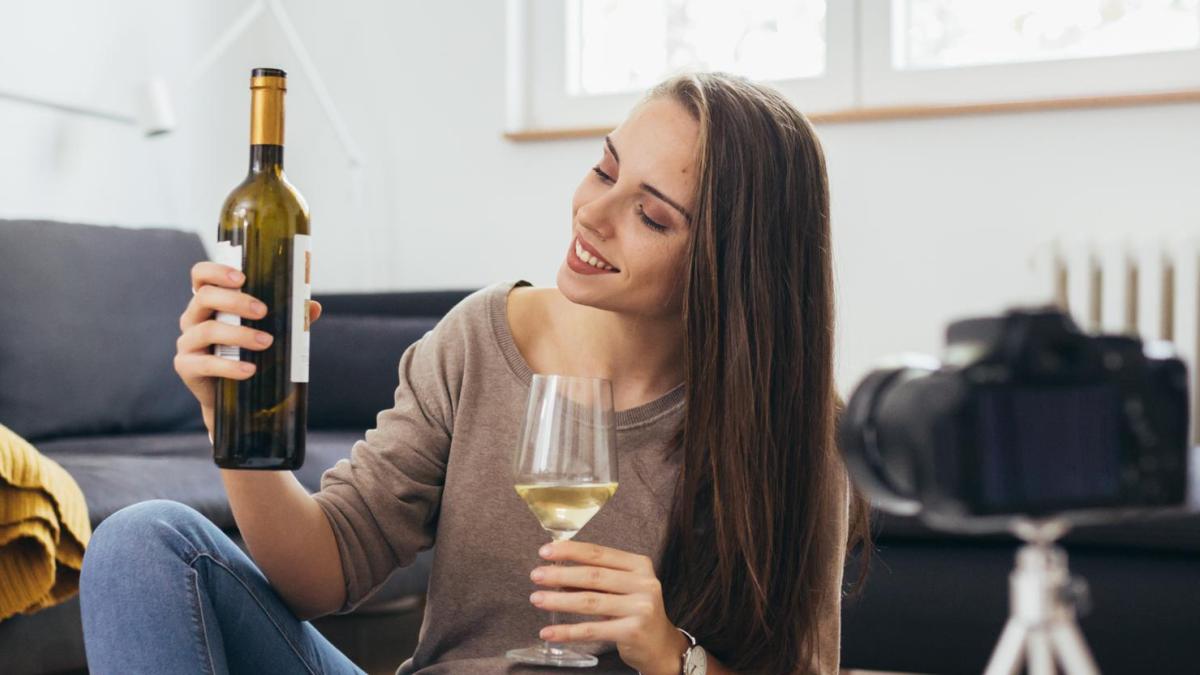 Le monde du vin se renforce sur les réseaux sociaux : une nouvelle ère pour les amateurs !