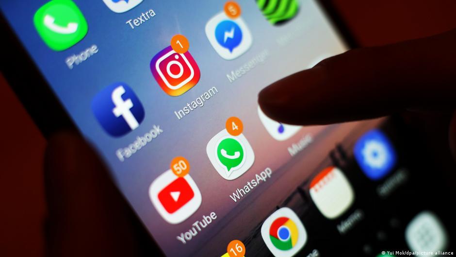 Les plateformes numériques menacent la démocratie à l’échelle mondiale : un avertissement urgent pour l’avenir !