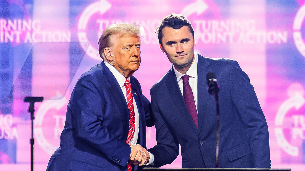 Les utilisateurs de YouTube tombent sur de faux hommages IA à Charlie Kirk