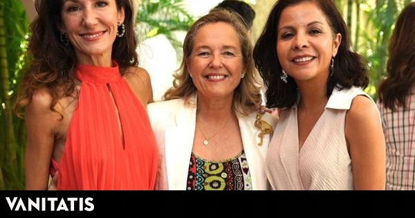 Telma Ortiz s’inspire de la reine Letizia pour son voyage en Colombie avec Nadia Calviño