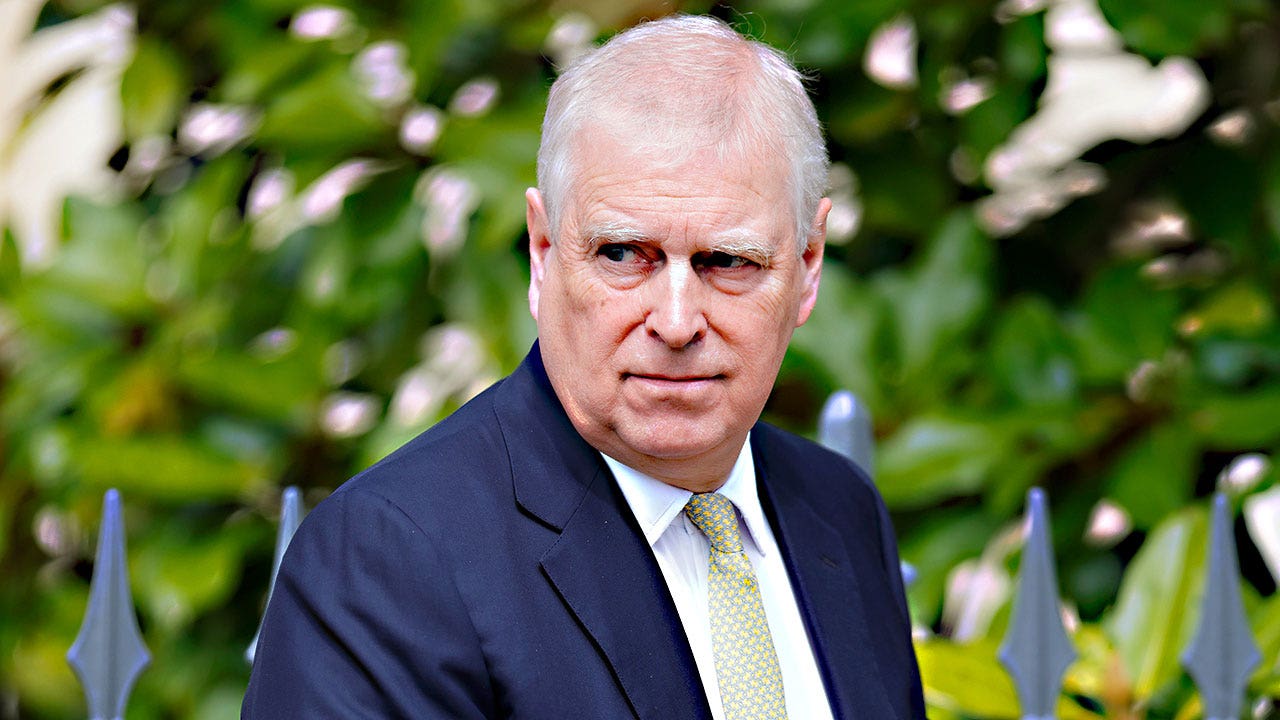 Prince Andrew disparaît du site royal après la perte de son titre