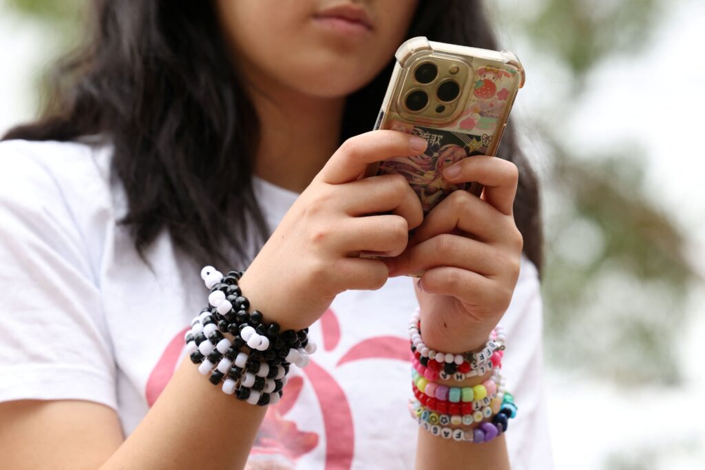Australie : un interdit innovant sur les réseaux sociaux pour les moins de 16 ans !