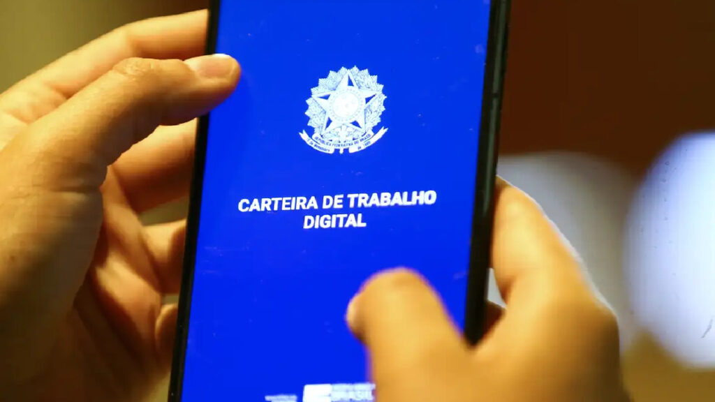 Employée licenciée en Bahia après avoir exprimé son ras-le-bol sur les réseaux sociaux
