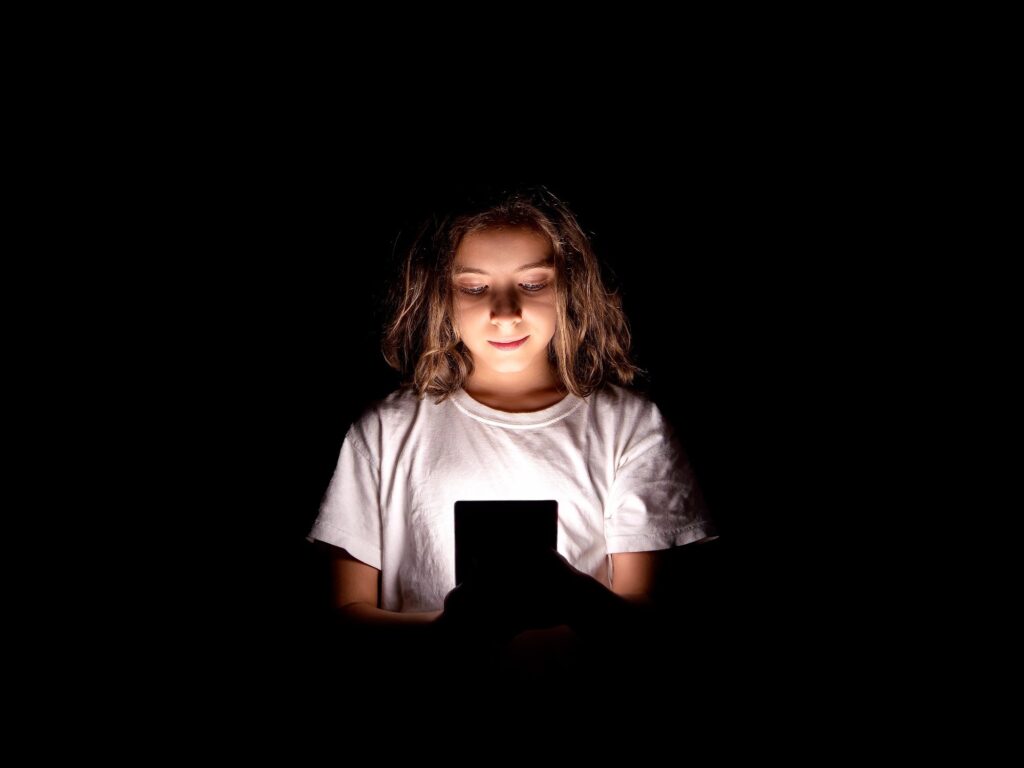 Pourquoi les réseaux sociaux dominent-ils le jeu vidéo et la télévision ?
