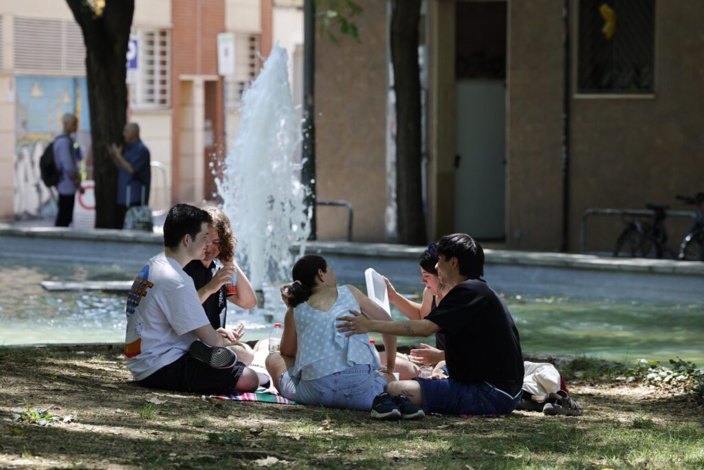 Réseaux Sociaux : Les Défis de leur Utilisation Généralisée