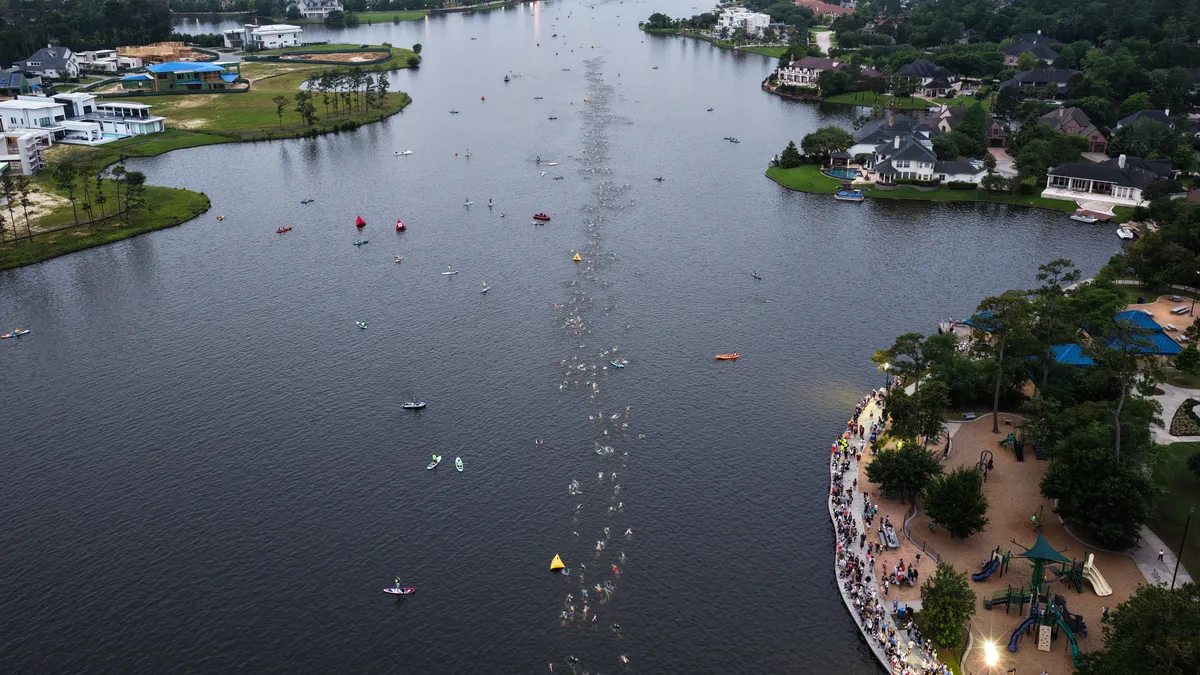 Influenceur fitness décède tragiquement lors d’un Ironman au Texas