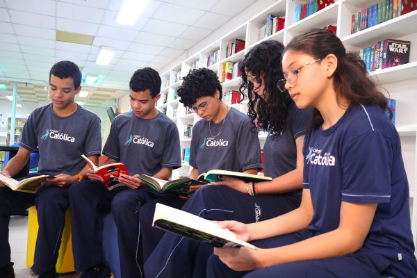 Les clubs de lecture séduisent les jeunes et s’imposent comme une alternative aux réseaux sociaux