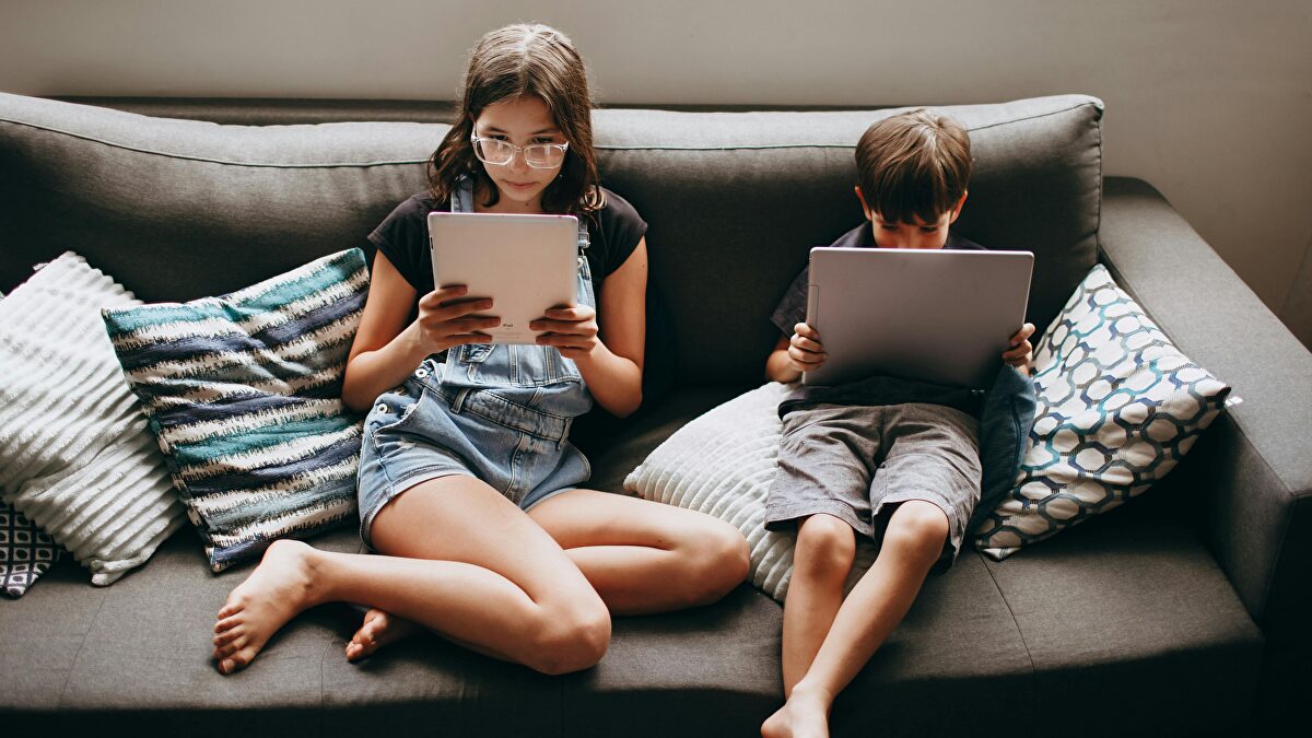 Les signes révélateurs que votre enfant est accro aux réseaux sociaux