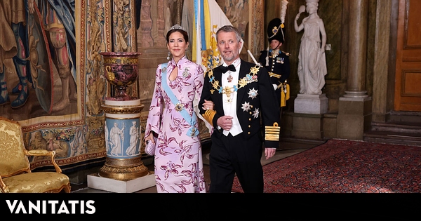 Mary de Danemark éblouit pour le 80e anniversaire du roi Carl XVI Gustaf avec une tiara-reconversion liée à la Suède