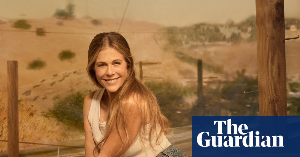 Rita Wilson se remémore : ‘Le cancer, une épreuve terrifiante, mais maintenant, c’est un cadeau de vie’