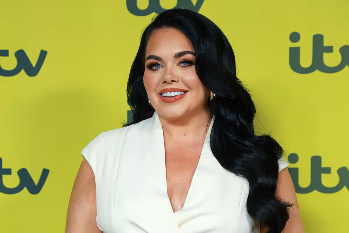Scarlett Moffatt révèle son baby bump après une annonce de grossesse miraculeuse dans Danse avec les Célébrités