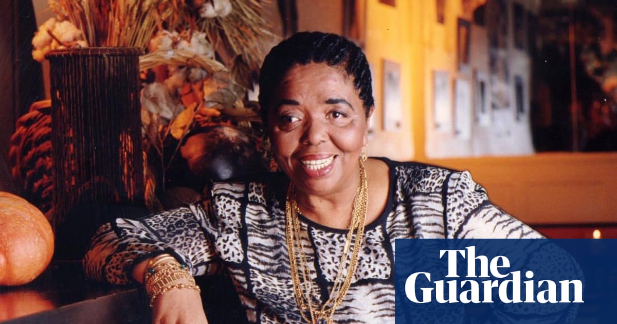 Gardons son nom vivant : Cesária Évora, l’étoile capverdienne passée de chanteuse de restaurant à icône mondiale