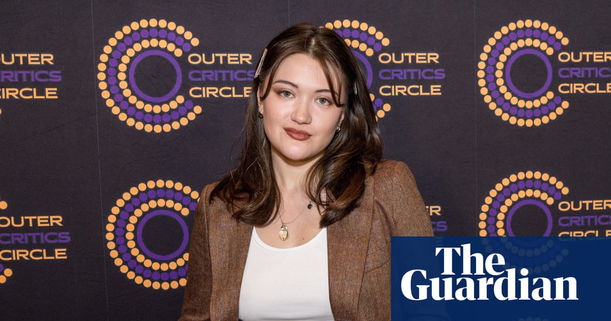 Isa Briones s’exprime : Halte aux cris irrespectueux des fans pendant le spectacle à Broadway !