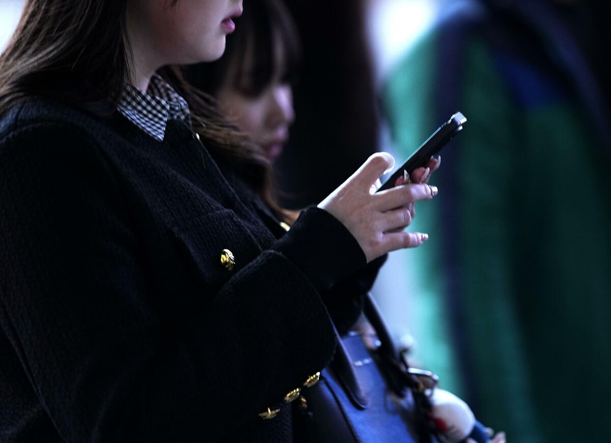 La dépendance aux réseaux sociaux touchent 7% des adolescents japonais : enquête révélatrice !