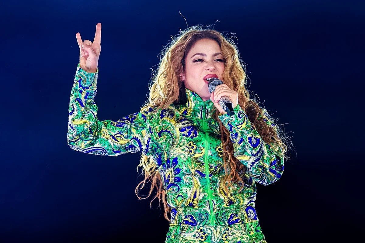 Le spectacle de Shakira suscite une tempête de critiques sur les réseaux sociaux !
