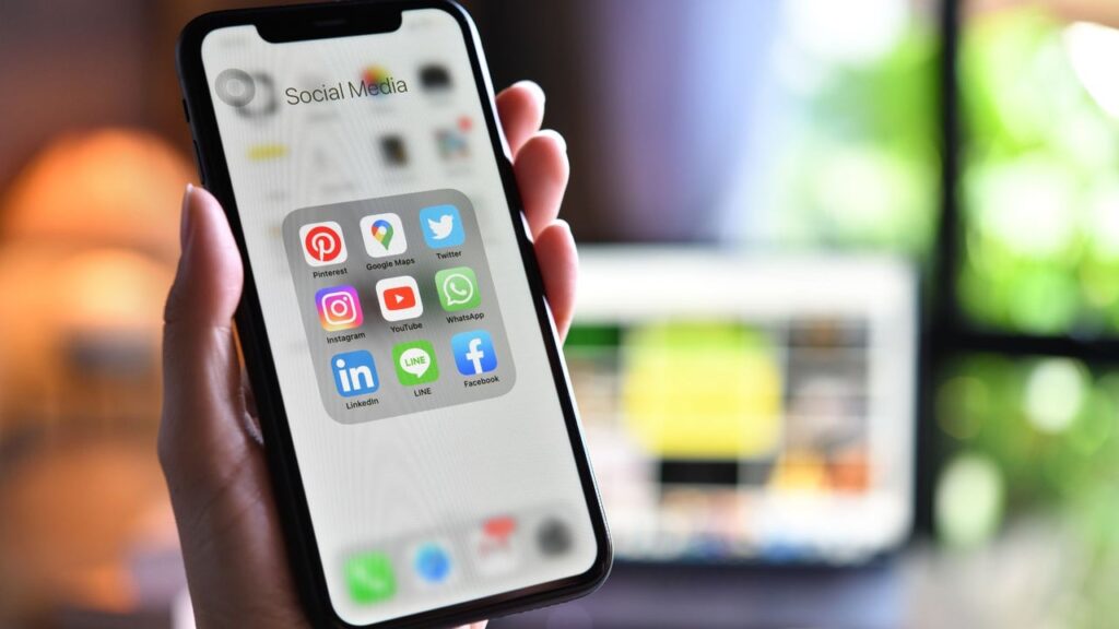 Des influenceurs célèbres risquent de lourdes amendes pour leur contenu sur les réseaux sociaux